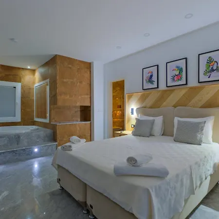 Toucano Peaceful With Nature View, Pool And Jacuzzi Willa Kalkan
