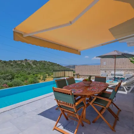 Toucano Peaceful With Nature View, Pool And Jacuzzi Willa Kalkan